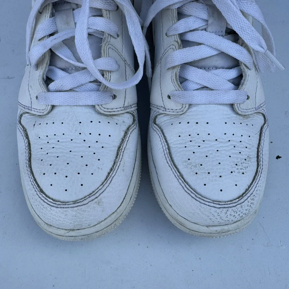 Size 5.5Y - Nike Air Jordan 1 Mid Boys White Athletic Shoes Sneakers‎ 554725-129